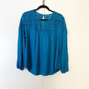 Old navy teal crochet blouse